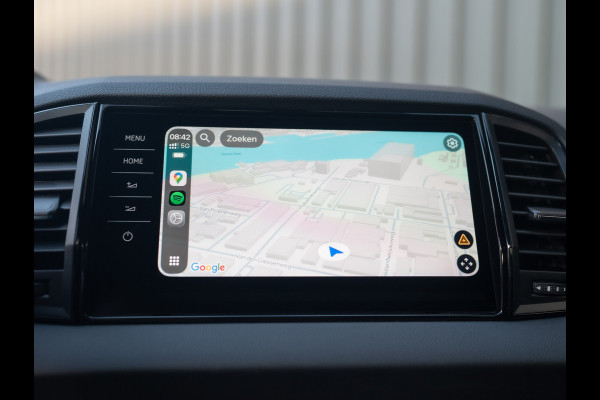 Škoda Karoq 1.5 TSI 150Pk ACT Sportline Business | Trekhaak wegkl. | Elk. A-klep | Camera | Keyless | Adapt. Cr. | Prijs Rijklaar!! Škoda Karoq 1.5 TSI 150Pk ACT Sportline Business | Trekhaak wegkl. | Elk. A-klep | Camera | Keyless | Adapt. Cr. | Prijs Rijklaar!!