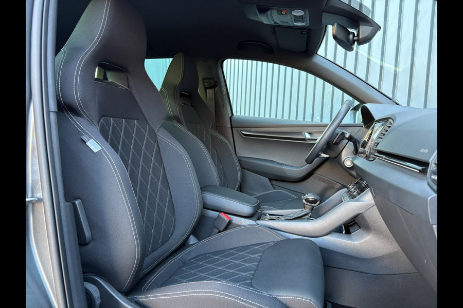Škoda Karoq 1.5 TSI 150Pk ACT Sportline Business | Trekhaak wegkl. | Elk. A-klep | Camera | Keyless | Adapt. Cr. | Prijs Rijklaar!! Škoda Karoq 1.5 TSI 150Pk ACT Sportline Business | Trekhaak wegkl. | Elk. A-klep | Camera | Keyless | Adapt. Cr. | Prijs Rijklaar!!