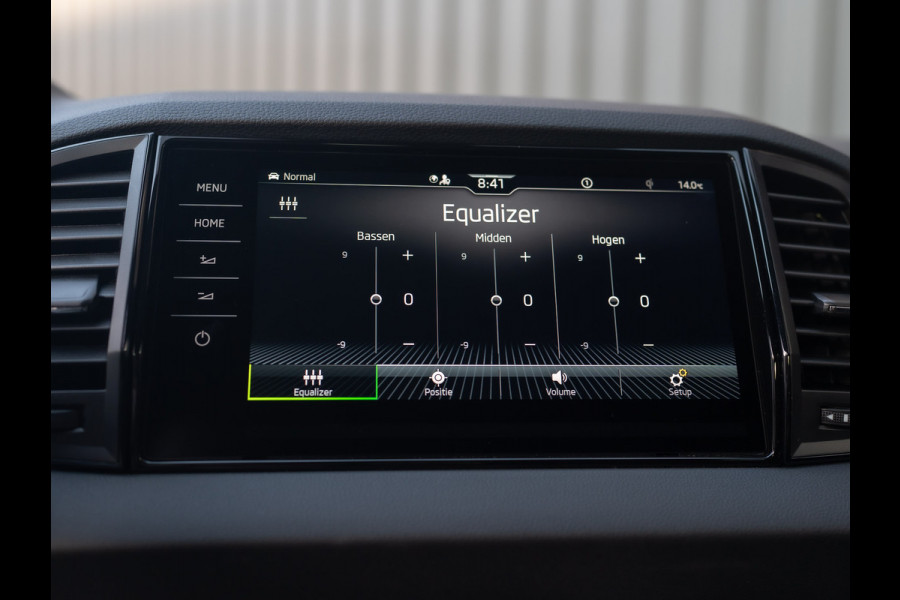 Škoda Karoq 1.5 TSI 150Pk ACT Sportline Business | Trekhaak wegkl. | Elk. A-klep | Camera | Keyless | Adapt. Cr. | Prijs Rijklaar!! Škoda Karoq 1.5 TSI 150Pk ACT Sportline Business | Trekhaak wegkl. | Elk. A-klep | Camera | Keyless | Adapt. Cr. | Prijs Rijklaar!!