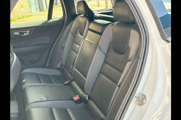 Volvo V60 2.0 T6 Recharge AWD R-Design 341PK! | Stoel- stuurverwarming | Lederen Sportstoelen | Park Assist | Adapt Cruise Control