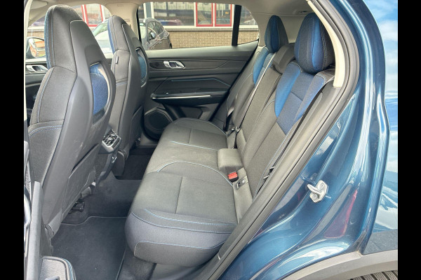 Lynk & Co 01 1.5 Plug in Hybrid 261pk | SkyRoof | 360° Camera | Climate Pack | Pilot Assist | Park Assist | Carplay Android auto Lynk & Co 01 1.5 Plug in Hybrid 261pk | SkyRoof | 360° Camera | Climate Pack | Pilot Assist | Park Assist | Carplay Android auto