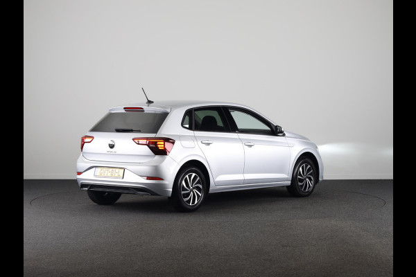 Volkswagen Polo 1.0 TSI Life Edition 95 pk | Verlengde garantie | Navigatie via App | Parkeersensoren | Achteruitrijcamera | Adaptieve cruise control | Volkswagen Polo 1.0 TSI Life Edition 95 pk | Verlengde garantie | Navigatie via App | Parkeersensoren | Achteruitrijcamera | Adaptieve cruise control |