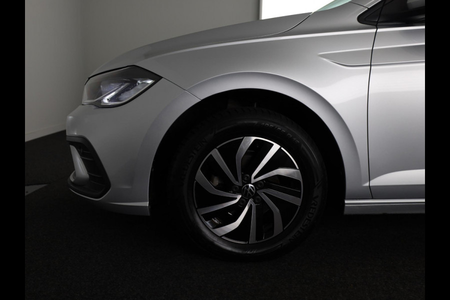 Volkswagen Polo 1.0 TSI Life Edition 95 pk | Verlengde garantie | Navigatie via App | Parkeersensoren | Achteruitrijcamera | Adaptieve cruise control | Volkswagen Polo 1.0 TSI Life Edition 95 pk | Verlengde garantie | Navigatie via App | Parkeersensoren | Achteruitrijcamera | Adaptieve cruise control |