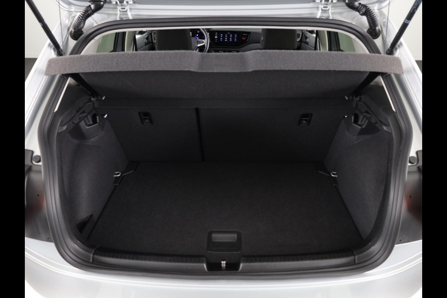 Volkswagen Polo 1.0 TSI Life Edition 95 pk | Verlengde garantie | Navigatie via App | Parkeersensoren | Achteruitrijcamera | Adaptieve cruise control | Volkswagen Polo 1.0 TSI Life Edition 95 pk | Verlengde garantie | Navigatie via App | Parkeersensoren | Achteruitrijcamera | Adaptieve cruise control |