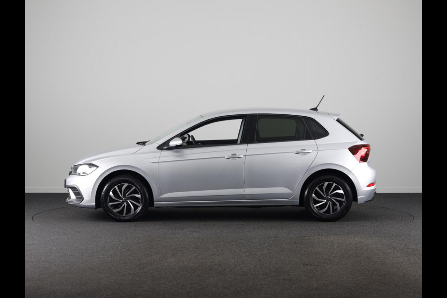 Volkswagen Polo 1.0 TSI Life Edition 95 pk | Verlengde garantie | Navigatie via App | Parkeersensoren | Achteruitrijcamera | Adaptieve cruise control | Volkswagen Polo 1.0 TSI Life Edition 95 pk | Verlengde garantie | Navigatie via App | Parkeersensoren | Achteruitrijcamera | Adaptieve cruise control |