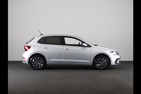 Volkswagen Polo 1.0 TSI Life Edition 95 pk | Verlengde garantie | Navigatie via App | Parkeersensoren | Achteruitrijcamera | Adaptieve cruise control | Volkswagen Polo 1.0 TSI Life Edition 95 pk | Verlengde garantie | Navigatie via App | Parkeersensoren | Achteruitrijcamera | Adaptieve cruise control |