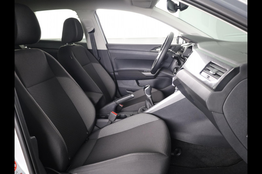 Volkswagen Polo 1.0 TSI Life Edition 95 pk | Verlengde garantie | Navigatie via App | Parkeersensoren | Achteruitrijcamera | Adaptieve cruise control | Volkswagen Polo 1.0 TSI Life Edition 95 pk | Verlengde garantie | Navigatie via App | Parkeersensoren | Achteruitrijcamera | Adaptieve cruise control |