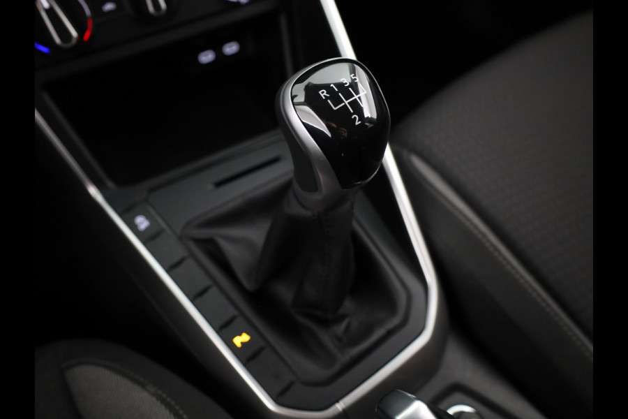 Volkswagen Polo 1.0 TSI Life Edition 95 pk | Verlengde garantie | Navigatie via App | Parkeersensoren | Achteruitrijcamera | Adaptieve cruise control | Volkswagen Polo 1.0 TSI Life Edition 95 pk | Verlengde garantie | Navigatie via App | Parkeersensoren | Achteruitrijcamera | Adaptieve cruise control |