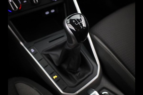 Volkswagen Polo 1.0 TSI Life Edition 95 pk | Verlengde garantie | Navigatie via App | Parkeersensoren | Achteruitrijcamera | Adaptieve cruise control | Volkswagen Polo 1.0 TSI Life Edition 95 pk | Verlengde garantie | Navigatie via App | Parkeersensoren | Achteruitrijcamera | Adaptieve cruise control |