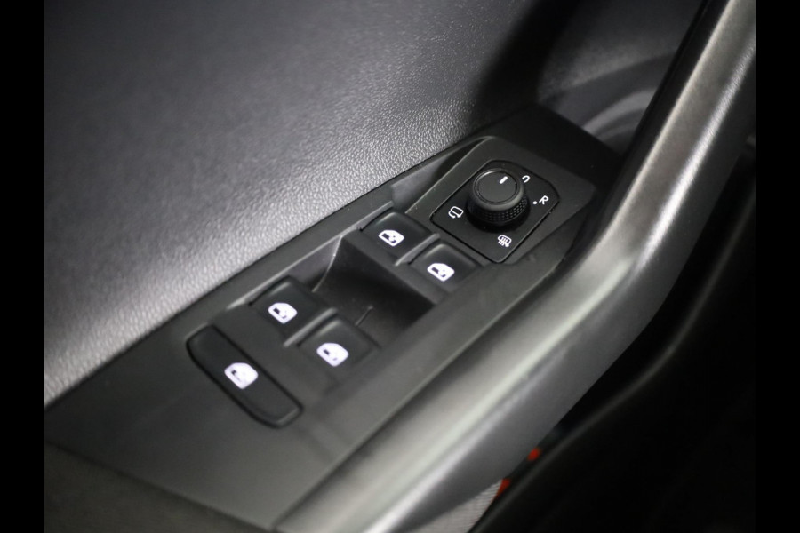 Volkswagen Polo 1.0 TSI Life Edition 95 pk | Verlengde garantie | Navigatie via App | Parkeersensoren | Achteruitrijcamera | Adaptieve cruise control | Volkswagen Polo 1.0 TSI Life Edition 95 pk | Verlengde garantie | Navigatie via App | Parkeersensoren | Achteruitrijcamera | Adaptieve cruise control |