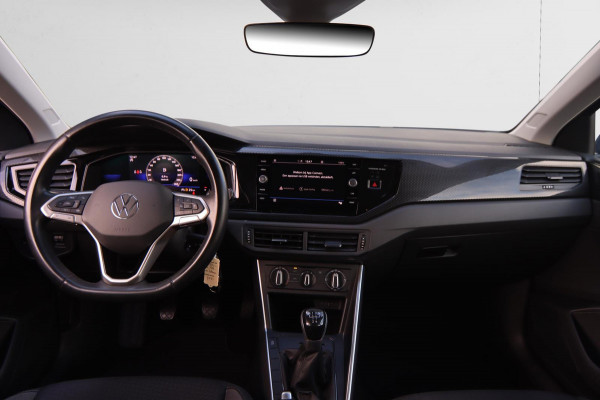 Volkswagen Polo 1.0 TSI Life|Virtual Cockpit Airco Btw Dab Cruise Control 1e Eigenaar Navi Carplay&Android auto Volkswagen Polo 1.0 TSI Life|Virtual Cockpit Airco Btw Dab Cruise Control 1e Eigenaar Navi Carplay&Android auto