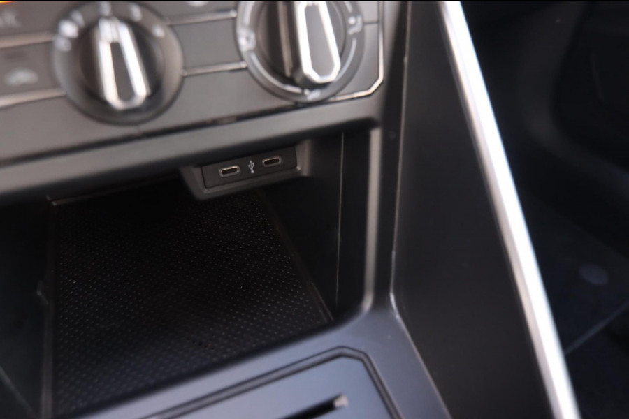 Volkswagen Polo 1.0 TSI Life|Virtual Cockpit Airco Btw Dab Cruise Control 1e Eigenaar Navi Carplay&Android auto Volkswagen Polo 1.0 TSI Life|Virtual Cockpit Airco Btw Dab Cruise Control 1e Eigenaar Navi Carplay&Android auto