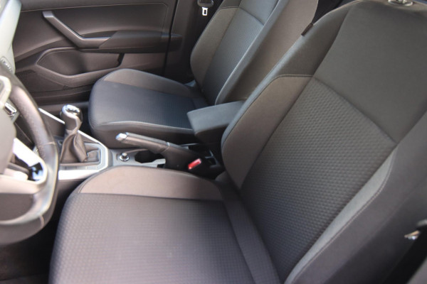 Volkswagen Polo 1.0 TSI Life|Virtual Cockpit Airco Btw Dab Cruise Control 1e Eigenaar Navi Carplay&Android auto Volkswagen Polo 1.0 TSI Life|Virtual Cockpit Airco Btw Dab Cruise Control 1e Eigenaar Navi Carplay&Android auto