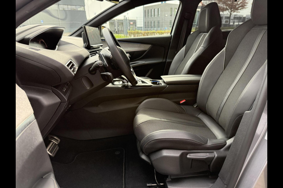 Peugeot 5008 1.2 PureTech GT TREKHAAK Peugeot 5008 1.2 PureTech GT TREKHAAK