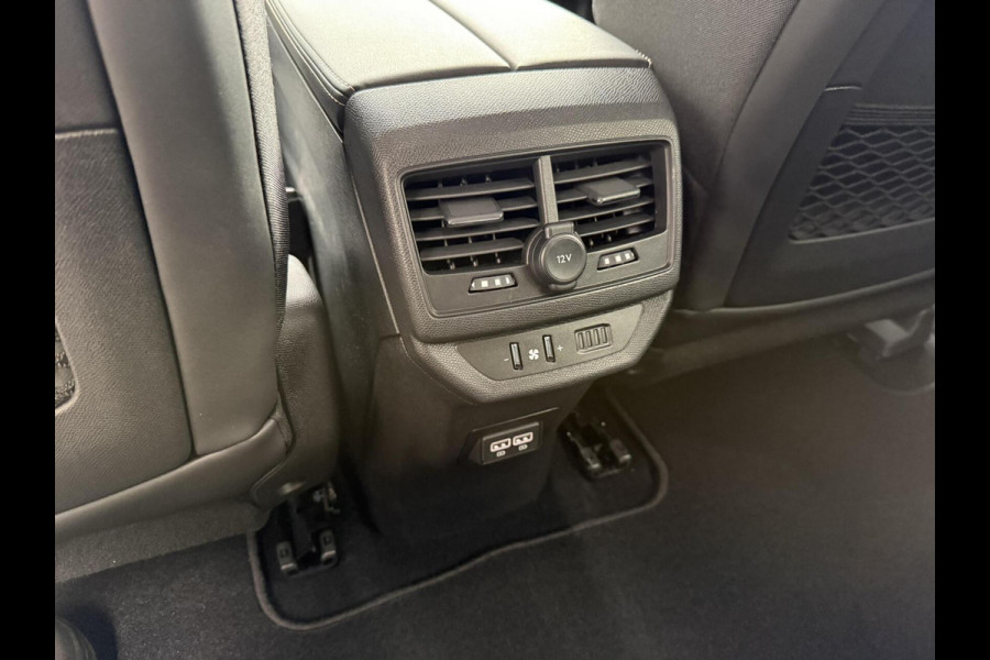 Peugeot 5008 1.2 PureTech GT TREKHAAK Peugeot 5008 1.2 PureTech GT TREKHAAK