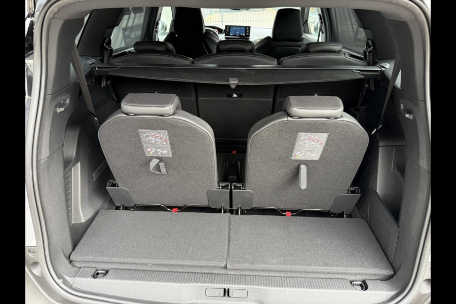 Peugeot 5008 1.2 PureTech GT TREKHAAK Peugeot 5008 1.2 PureTech GT TREKHAAK