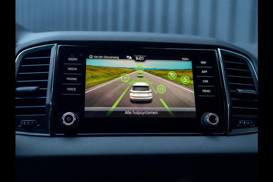 Škoda Karoq 1.5 TSI ACT Business Edition Plus | Keyless | Camera | Elk. A-klep | Adapt. Cr. | Prijs Rijklaar!! Škoda Karoq 1.5 TSI ACT Business Edition Plus | Keyless | Camera | Elk. A-klep | Adapt. Cr. | Prijs Rijklaar!!