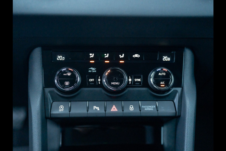 Škoda Karoq 1.5 TSI ACT Business Edition Plus | Keyless | Camera | Elk. A-klep | Adapt. Cr. | Prijs Rijklaar!! Škoda Karoq 1.5 TSI ACT Business Edition Plus | Keyless | Camera | Elk. A-klep | Adapt. Cr. | Prijs Rijklaar!!