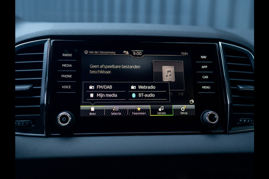 Škoda Karoq 1.5 TSI ACT Business Edition Plus | Keyless | Camera | Elk. A-klep | Adapt. Cr. | Prijs Rijklaar!! Škoda Karoq 1.5 TSI ACT Business Edition Plus | Keyless | Camera | Elk. A-klep | Adapt. Cr. | Prijs Rijklaar!!