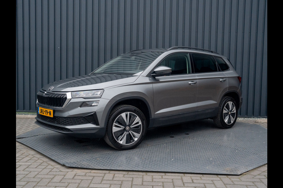 Škoda Karoq 1.5 TSI ACT Business Edition Plus | Keyless | Camera | Elk. A-klep | Adapt. Cr. | Prijs Rijklaar!! Škoda Karoq 1.5 TSI ACT Business Edition Plus | Keyless | Camera | Elk. A-klep | Adapt. Cr. | Prijs Rijklaar!!
