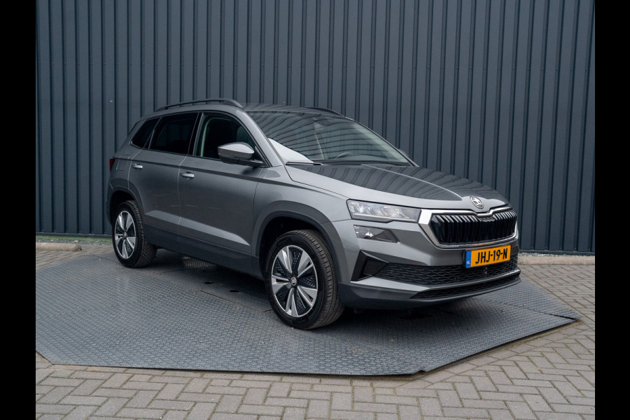Škoda Karoq 1.5 TSI ACT Business Edition Plus | Keyless | Camera | Elk. A-klep | Adapt. Cr. | Prijs Rijklaar!! Škoda Karoq 1.5 TSI ACT Business Edition Plus | Keyless | Camera | Elk. A-klep | Adapt. Cr. | Prijs Rijklaar!!