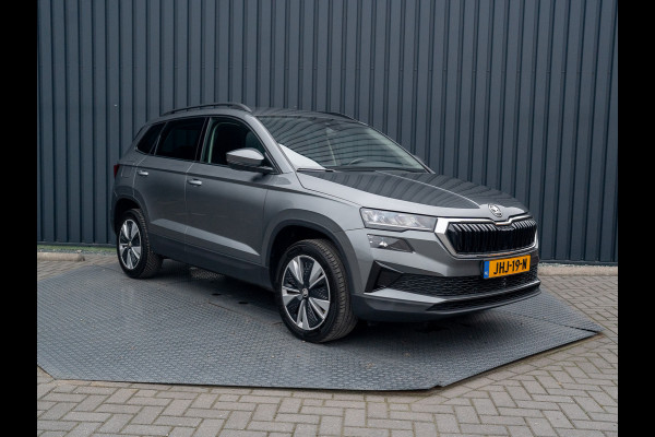 Škoda Karoq 1.5 TSI ACT Business Edition Plus | Keyless | Camera | Elk. A-klep | Adapt. Cr. | Prijs Rijklaar!! Škoda Karoq 1.5 TSI ACT Business Edition Plus | Keyless | Camera | Elk. A-klep | Adapt. Cr. | Prijs Rijklaar!!