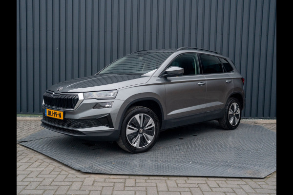 Škoda Karoq 1.5 TSI ACT Business Edition Plus | Keyless | Camera | Elk. A-klep | Adapt. Cr. | Prijs Rijklaar!! Škoda Karoq 1.5 TSI ACT Business Edition Plus | Keyless | Camera | Elk. A-klep | Adapt. Cr. | Prijs Rijklaar!!