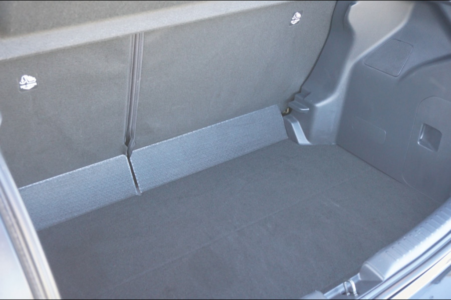 Mazda 2 Hybrid 116PK Centre Line AUTOMAAT ADAPTIVE | CARPLAY | STOELVERWARMING Mazda 2 Hybrid 116PK Centre Line AUTOMAAT ADAPTIVE | CARPLAY | STOELVERWARMING