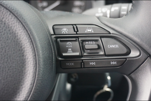 Mazda 2 Hybrid 116PK Centre Line AUTOMAAT ADAPTIVE | CARPLAY | STOELVERWARMING Mazda 2 Hybrid 116PK Centre Line AUTOMAAT ADAPTIVE | CARPLAY | STOELVERWARMING