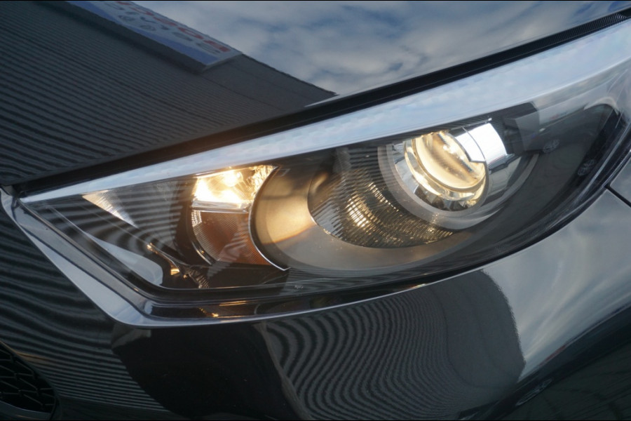 Mazda 2 Hybrid 116PK Centre Line AUTOMAAT ADAPTIVE | CARPLAY | STOELVERWARMING Mazda 2 Hybrid 116PK Centre Line AUTOMAAT ADAPTIVE | CARPLAY | STOELVERWARMING