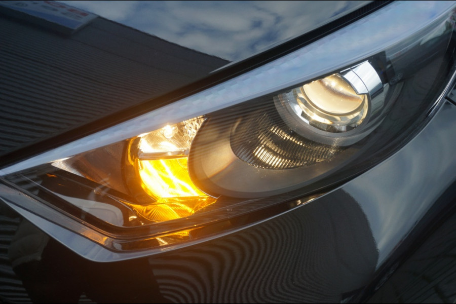 Mazda 2 Hybrid 116PK Centre Line AUTOMAAT ADAPTIVE | CARPLAY | STOELVERWARMING Mazda 2 Hybrid 116PK Centre Line AUTOMAAT ADAPTIVE | CARPLAY | STOELVERWARMING