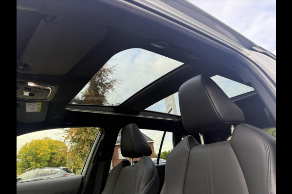 Toyota Corolla Cross 2.0 High Power Hybrid Executive | JBL, Panoramadak, Leer, Stoel + Stuurverwarming, 18 inch, Keyless, LED Toyota Corolla Cross 2.0 High Power Hybrid Executive | JBL, Panoramadak, Leer, Stoel + Stuurverwarming, 18 inch, Keyless, LED