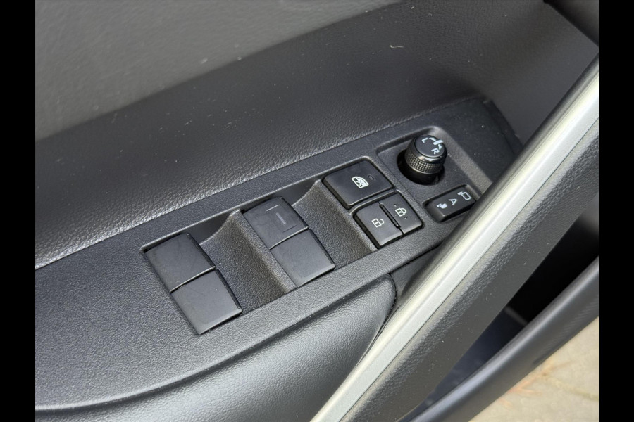 Toyota Corolla Cross 2.0 High Power Hybrid Executive | JBL, Panoramadak, Leer, Stoel + Stuurverwarming, 18 inch, Keyless, LED Toyota Corolla Cross 2.0 High Power Hybrid Executive | JBL, Panoramadak, Leer, Stoel + Stuurverwarming, 18 inch, Keyless, LED