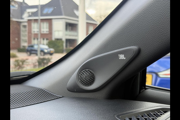 Toyota Corolla Cross 2.0 High Power Hybrid Executive | JBL, Panoramadak, Leer, Stoel + Stuurverwarming, 18 inch, Keyless, LED Toyota Corolla Cross 2.0 High Power Hybrid Executive | JBL, Panoramadak, Leer, Stoel + Stuurverwarming, 18 inch, Keyless, LED