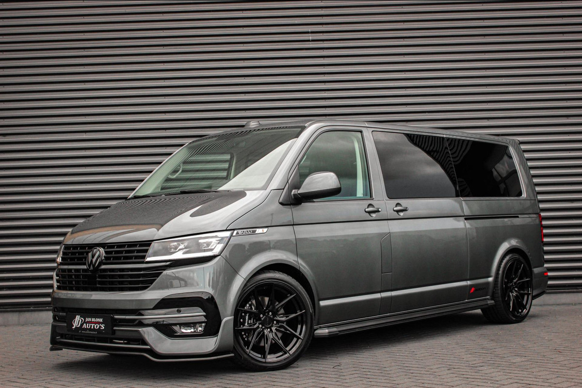 Volkswagen Transporter 2.0 TDI L2H1 204PK BULLI DC DUBBEL CABINE / LEIGHTONVANS BODYKIT / FULL OPTINS / LEDER / FULL BLACK / APPLE Volkswagen Transporter 2.0 TDI L2H1 204PK BULLI DC DUBBEL CABINE / LEIGHTONVANS BODYKIT / FULL OPTINS / LEDER / FULL BLACK / APPLE