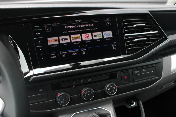 Volkswagen Transporter 2.0 TDI L2H1 204PK BULLI DC DUBBEL CABINE / LEIGHTONVANS BODYKIT / FULL OPTINS / LEDER / FULL BLACK / APPLE Volkswagen Transporter 2.0 TDI L2H1 204PK BULLI DC DUBBEL CABINE / LEIGHTONVANS BODYKIT / FULL OPTINS / LEDER / FULL BLACK / APPLE