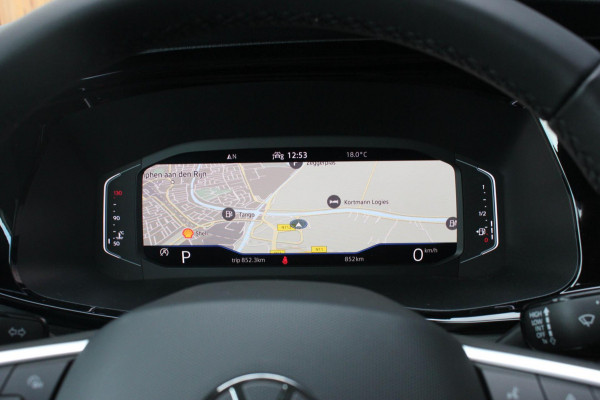 Volkswagen Transporter 2.0 TDI L2H1 204PK BULLI DC DUBBEL CABINE / LEIGHTONVANS BODYKIT / FULL OPTINS / LEDER / FULL BLACK / APPLE Volkswagen Transporter 2.0 TDI L2H1 204PK BULLI DC DUBBEL CABINE / LEIGHTONVANS BODYKIT / FULL OPTINS / LEDER / FULL BLACK / APPLE