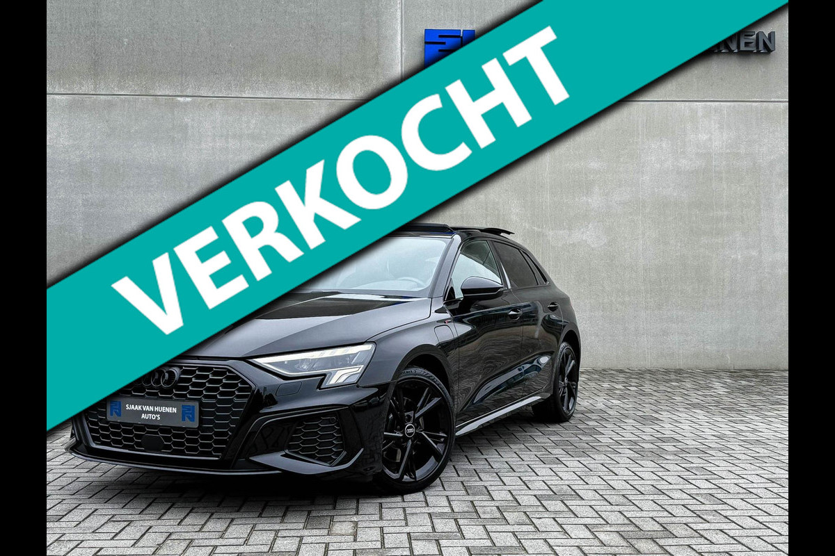 Audi A3 Sportback 40 TFSI e PHEV S Edition S-line 204pk S-Tronic! Panoramadak|Virtual Cockpit|Kuipstoelen|LED Matrix|Camera|Black Audi A3 Sportback 40 TFSI e PHEV S Edition S-line 204pk S-Tronic! Panoramadak|Virtual Cockpit|Kuipstoelen|LED Matrix|Camera|Black