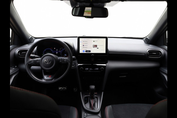Toyota Yaris Cross 1.5 Hyb 130 GR Sport | Nieuw | Bi-Tone | Stoel/Stuurwielverwarmi