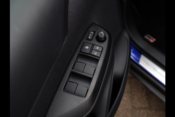 Toyota Yaris Cross 1.5 Hyb 130 GR Sport | Nieuw | Bi-Tone | Stoel/Stuurwielverwarmi