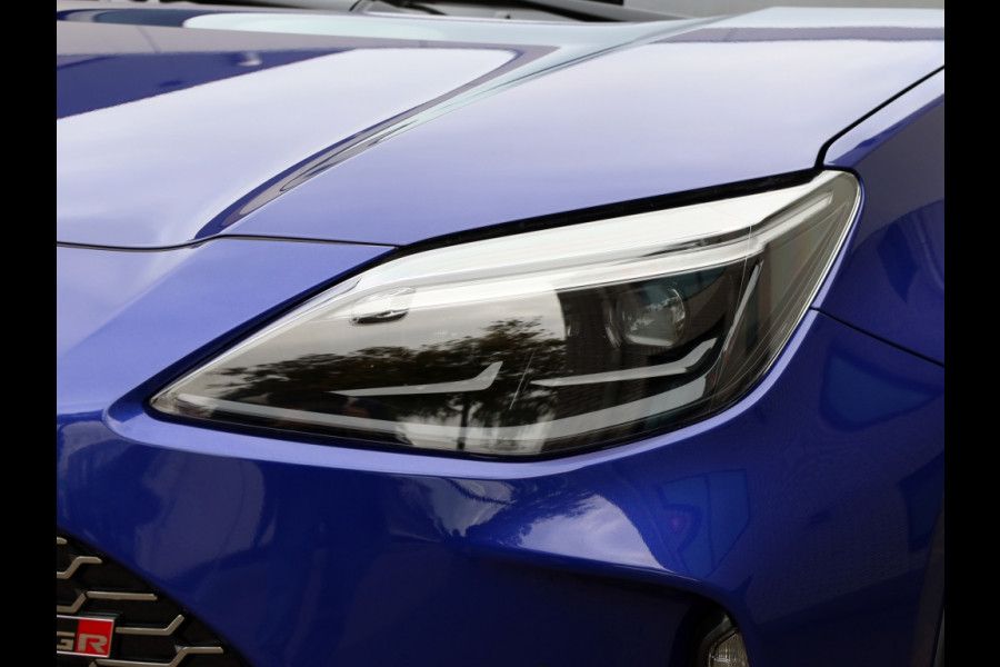 Toyota Yaris Cross 1.5 Hyb 130 GR Sport | Nieuw | Bi-Tone | Stoel/Stuurwielverwarmi