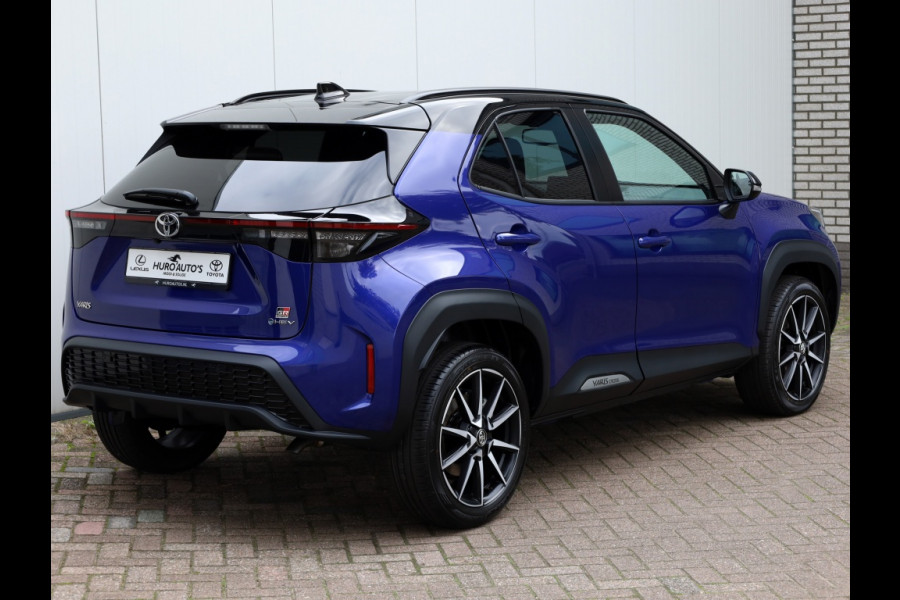 Toyota Yaris Cross 1.5 Hyb 130 GR Sport | Nieuw | Bi-Tone | Stoel/Stuurwielverwarmi