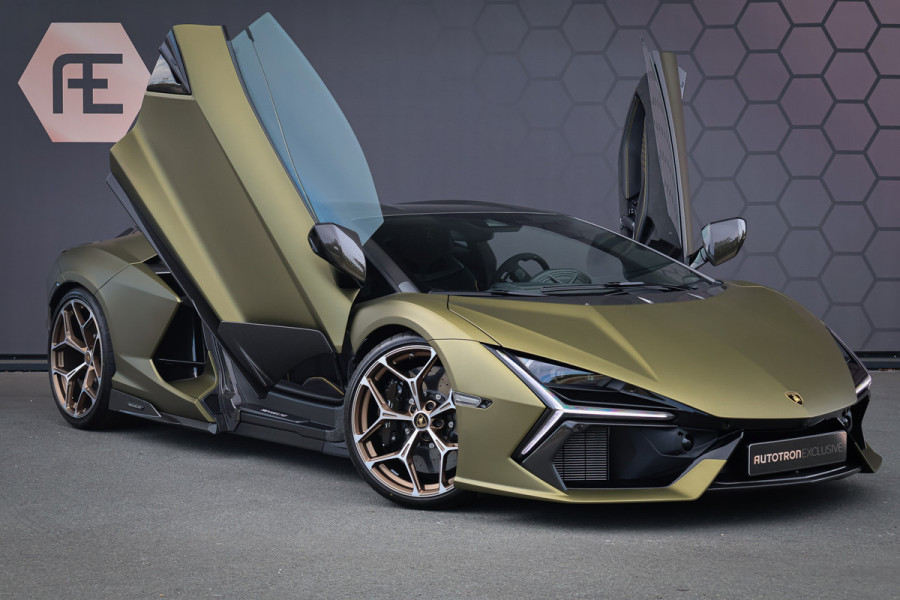 Lamborghini Revuelto | LIFT | CARBON IN & EXTERIEUR | PASSENGER DISPLAY | ADAPTIVE CRUISE | APPLE CARPLAY | SONUS FABER SOUND | PARKING PACK | HEADLA