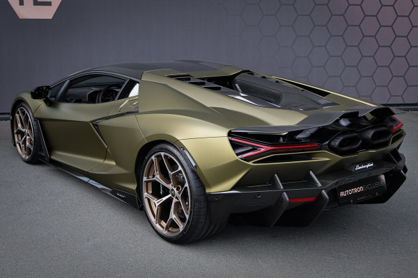 Lamborghini Revuelto | LIFT | CARBON IN & EXTERIEUR | PASSENGER DISPLAY | ADAPTIVE CRUISE | APPLE CARPLAY | SONUS FABER SOUND | PARKING PACK | HEADLA