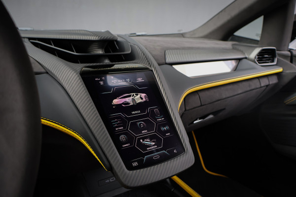Lamborghini Revuelto | LIFT | CARBON IN & EXTERIEUR | PASSENGER DISPLAY | ADAPTIVE CRUISE | APPLE CARPLAY | SONUS FABER SOUND | PARKING PACK | HEADLA