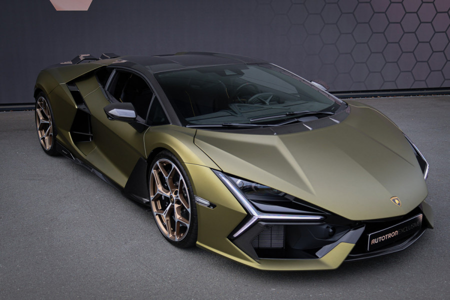 Lamborghini Revuelto | LIFT | CARBON IN & EXTERIEUR | PASSENGER DISPLAY | ADAPTIVE CRUISE | APPLE CARPLAY | SONUS FABER SOUND | PARKING PACK | HEADLA