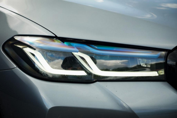 BMW 5 Serie Touring 530i High Executive / M-Pakket / Pano / HUD / Trekhaak / Incl BTW / Laser