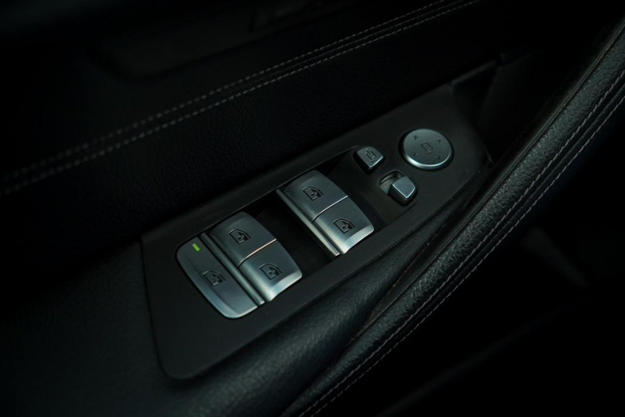 BMW 5 Serie Touring 530i High Executive / M-Pakket / Pano / HUD / Trekhaak / Incl BTW / Laser