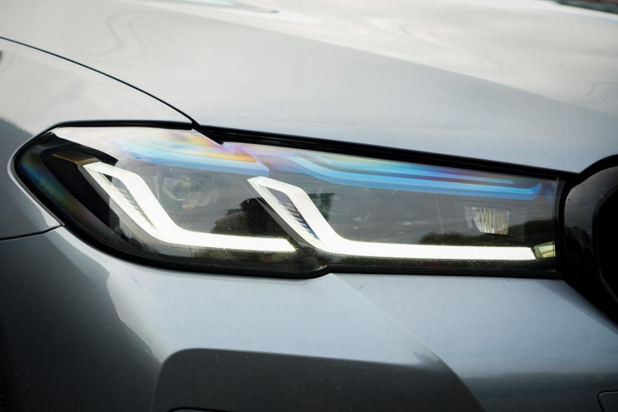 BMW 5 Serie Touring 530i High Executive / M-Pakket / Pano / HUD / Trekhaak / Incl BTW / Laser