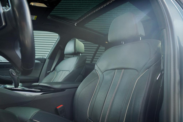 BMW 5 Serie Touring 530i High Executive / M-Pakket / Pano / HUD / Trekhaak / Incl BTW / Laser